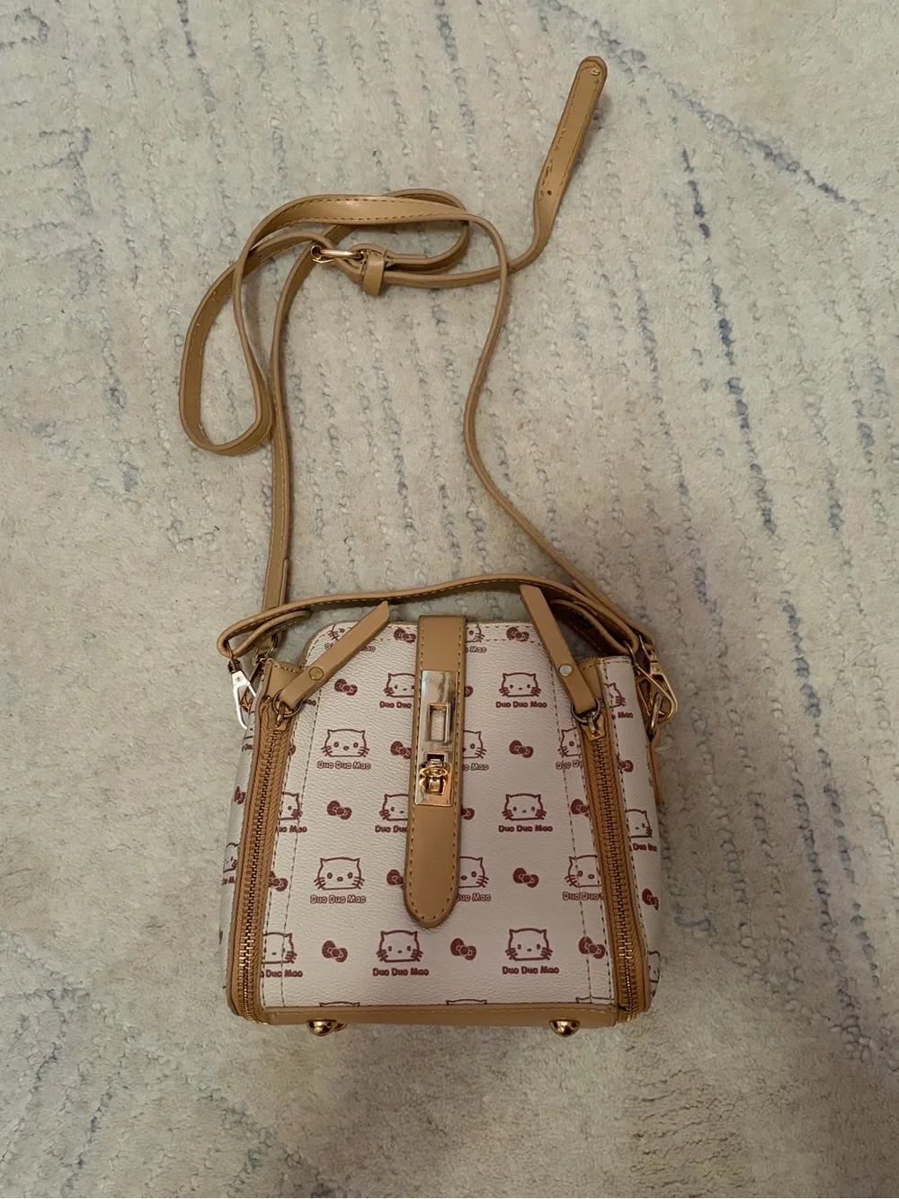 Hello Kitty Beige Crossbody Bag with Tan Trim